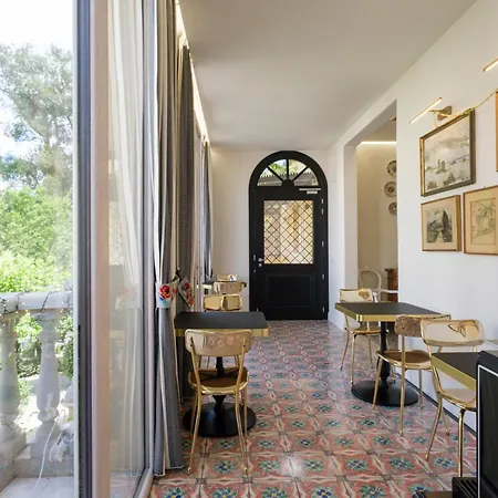 Kemani Sara - Boutique 4*