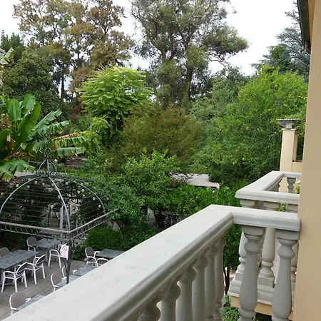 Bed & Breakfast Kemani Sara *