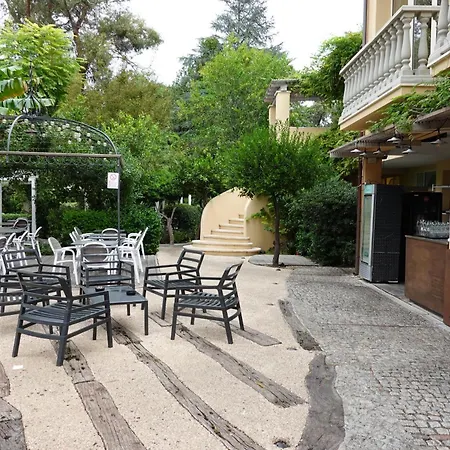 Kemani Sara Bed & Breakfast