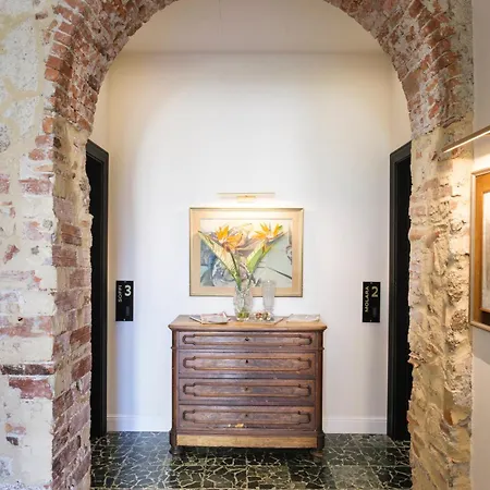 فندق مبيت وإفطار Kemani Sara - Boutique 4*