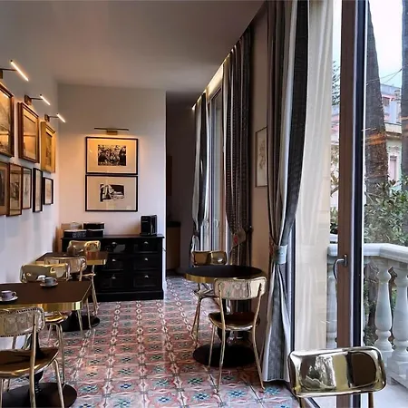 فندق مبيت وإفطار Kemani Sara - Boutique 4*