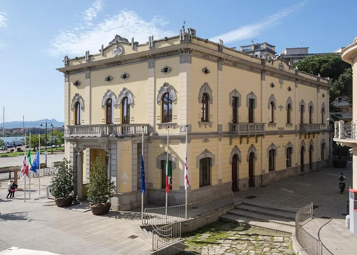 Kemani Sara - Boutique 4* オルビア